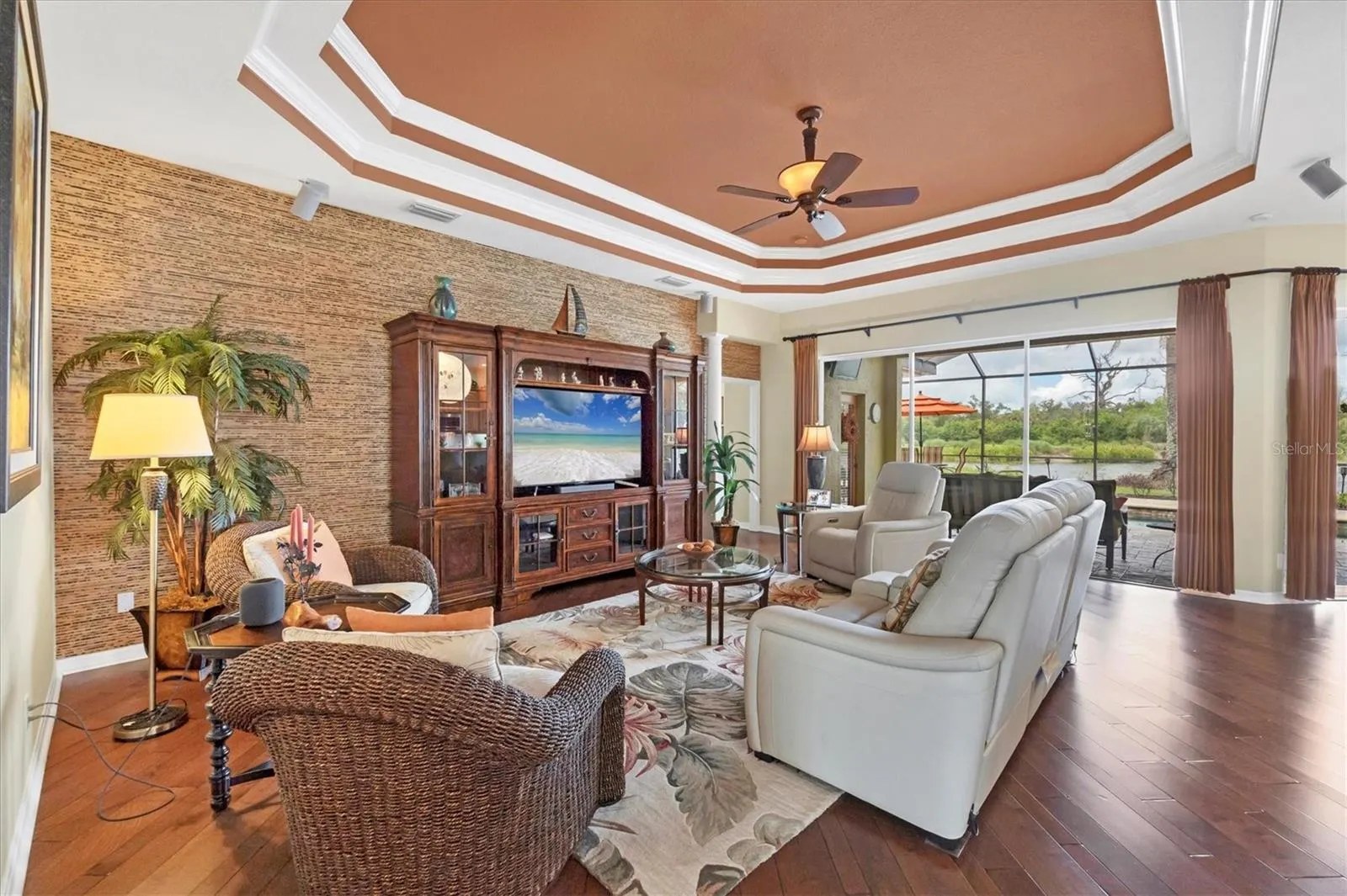 1051 CREEK NINE DR