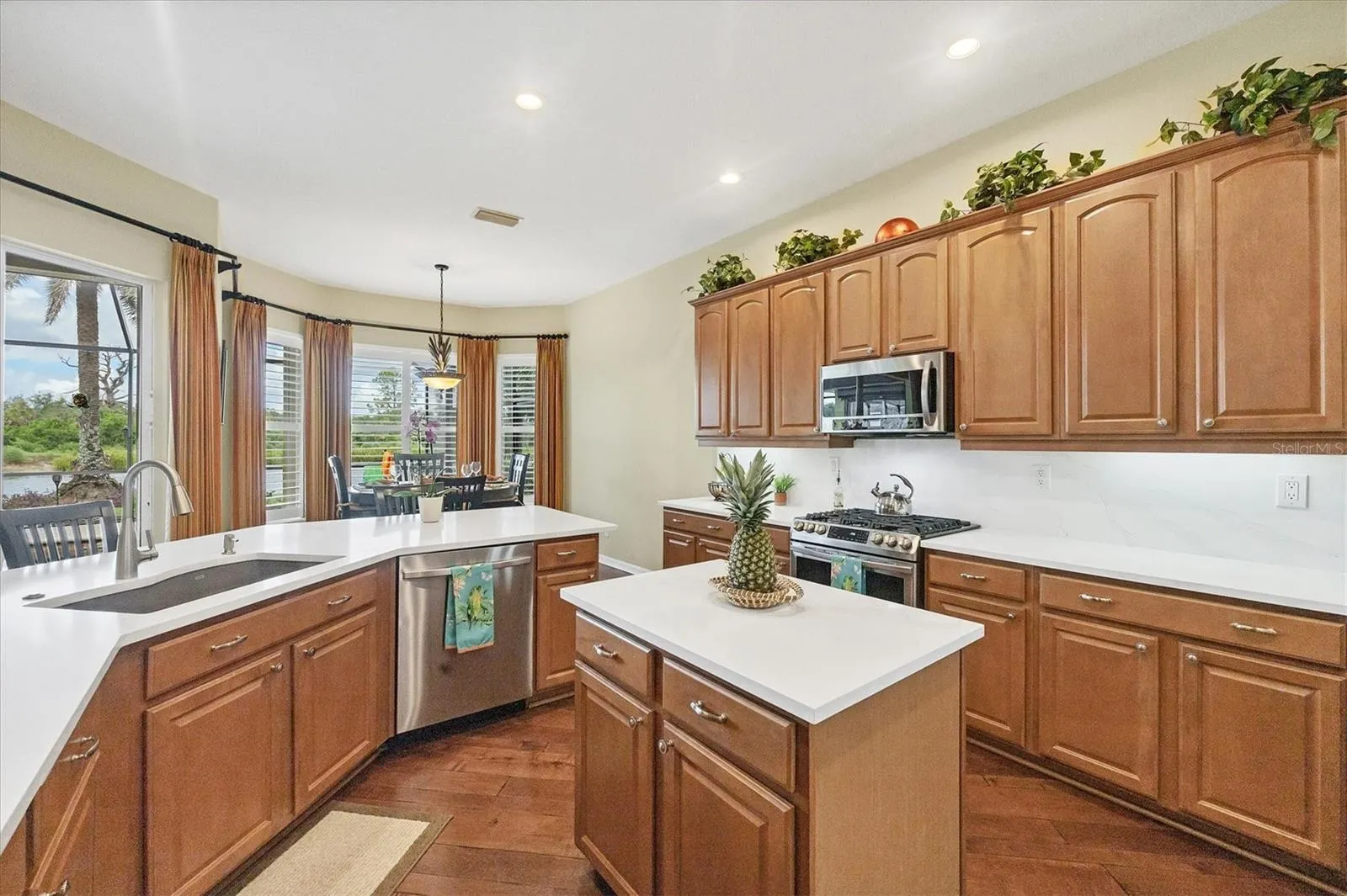 1051 CREEK NINE DR