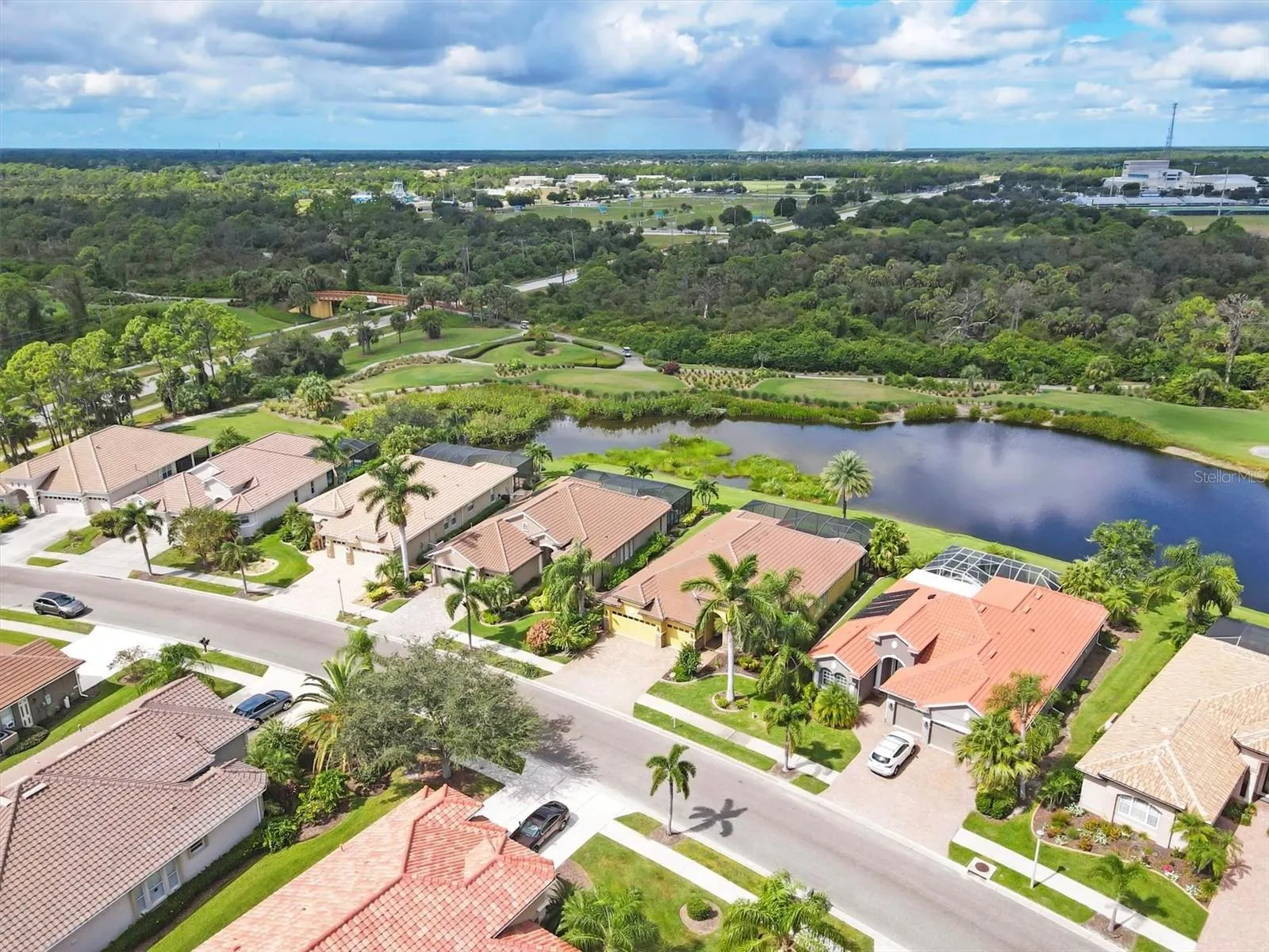 1051 CREEK NINE DR