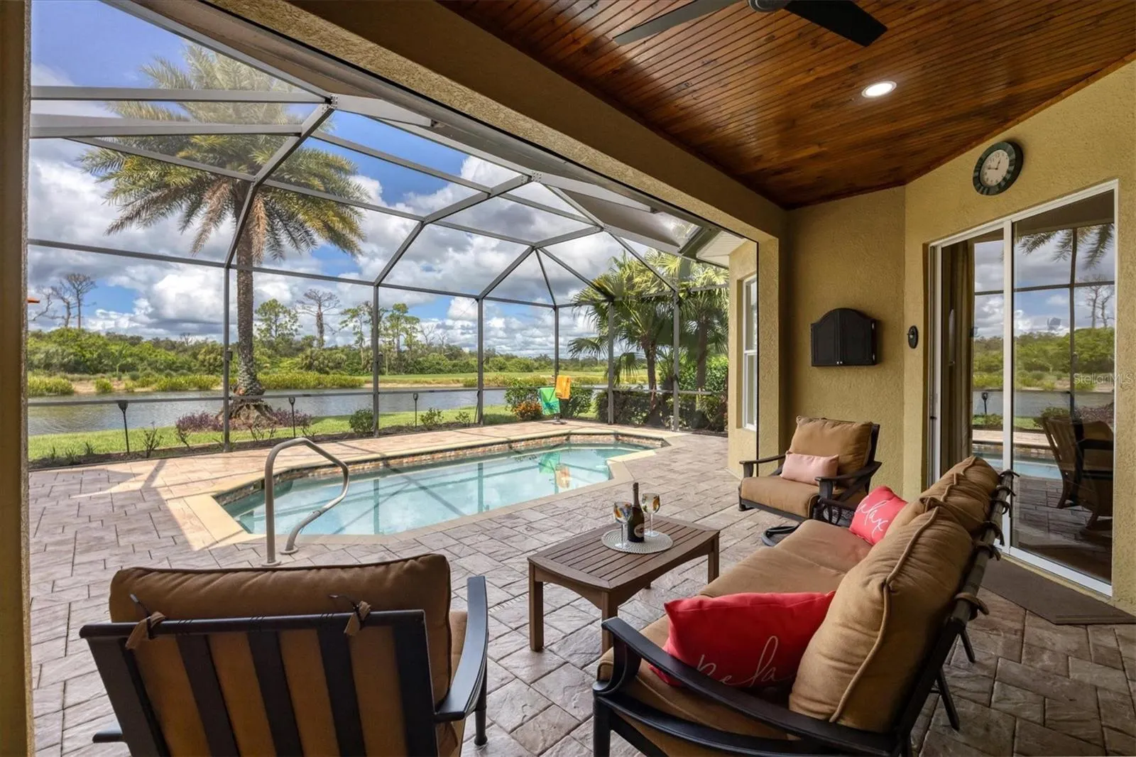 1051 CREEK NINE DR
