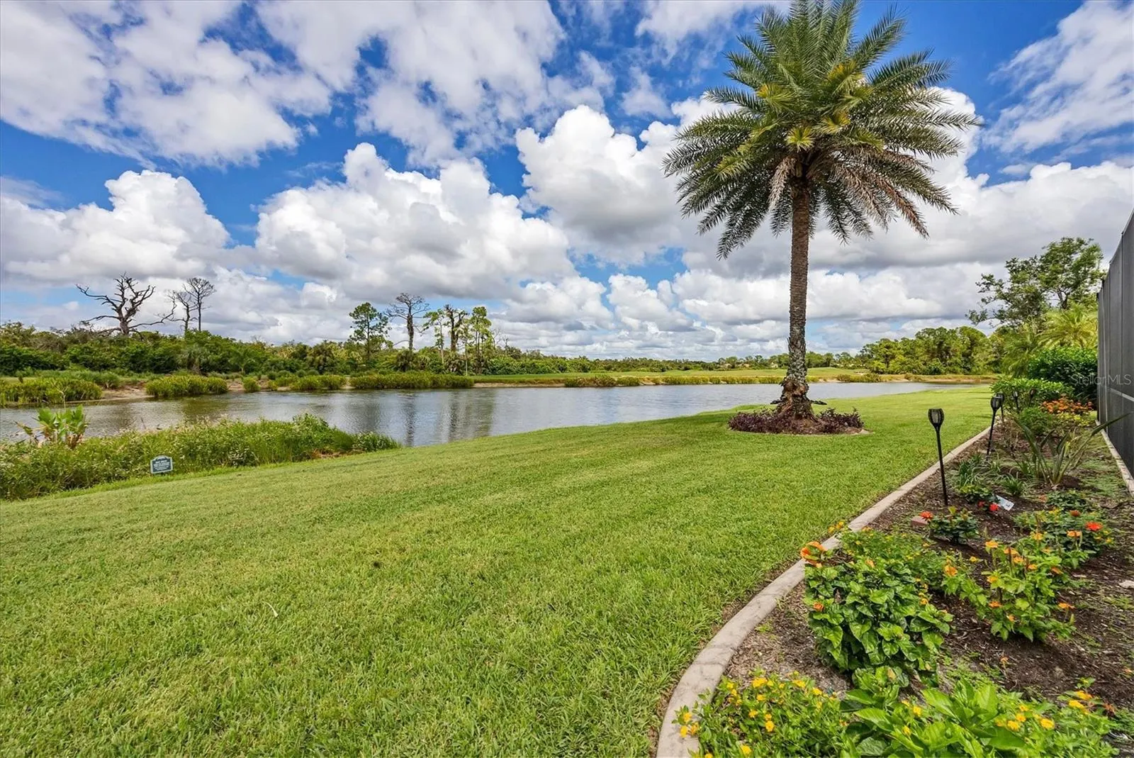 1051 CREEK NINE DR