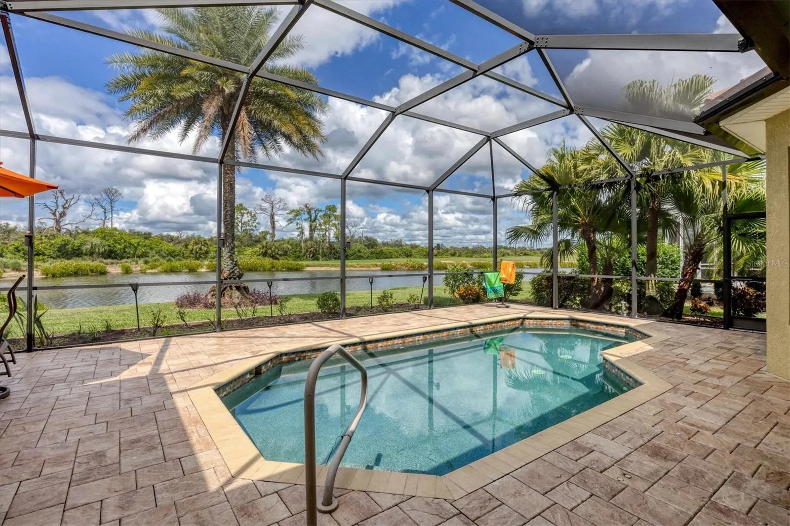 1051 CREEK NINE DR