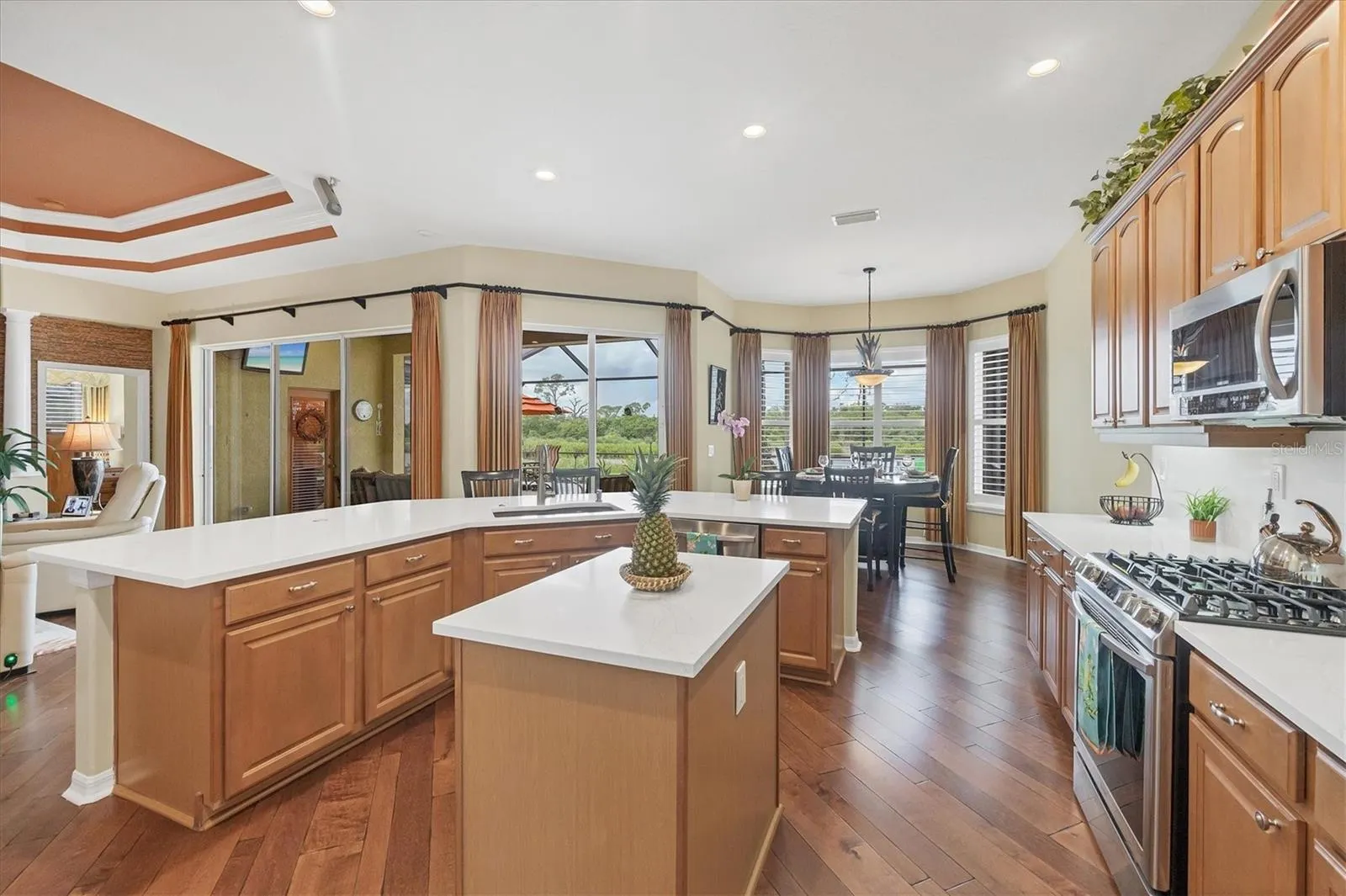 1051 CREEK NINE DR