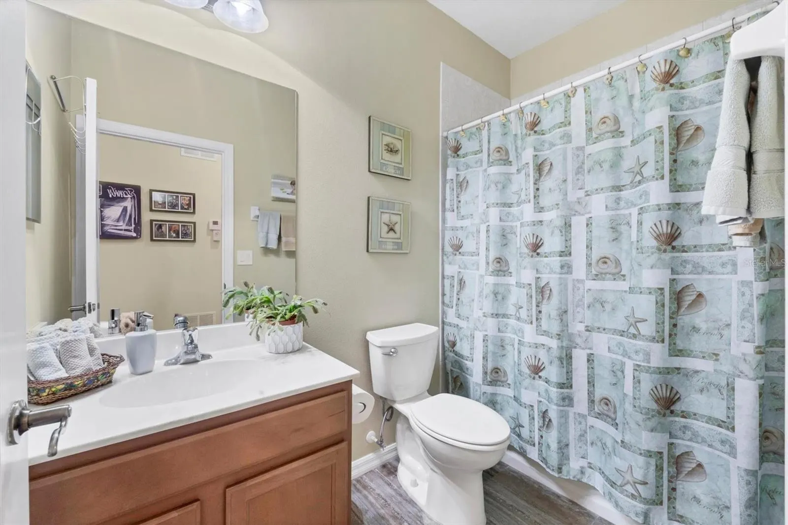 1051 CREEK NINE DR