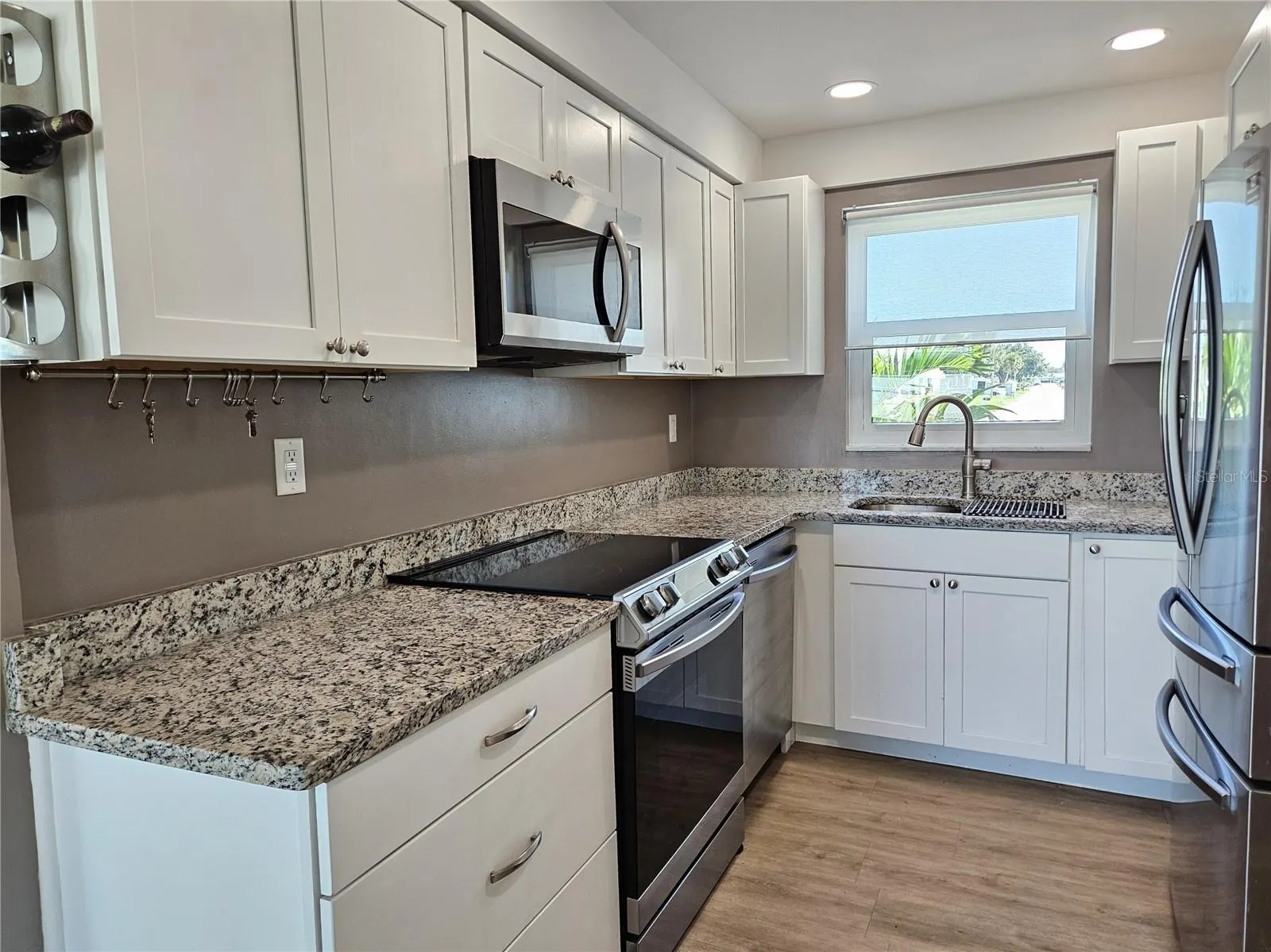 1500 GLENDALE RD