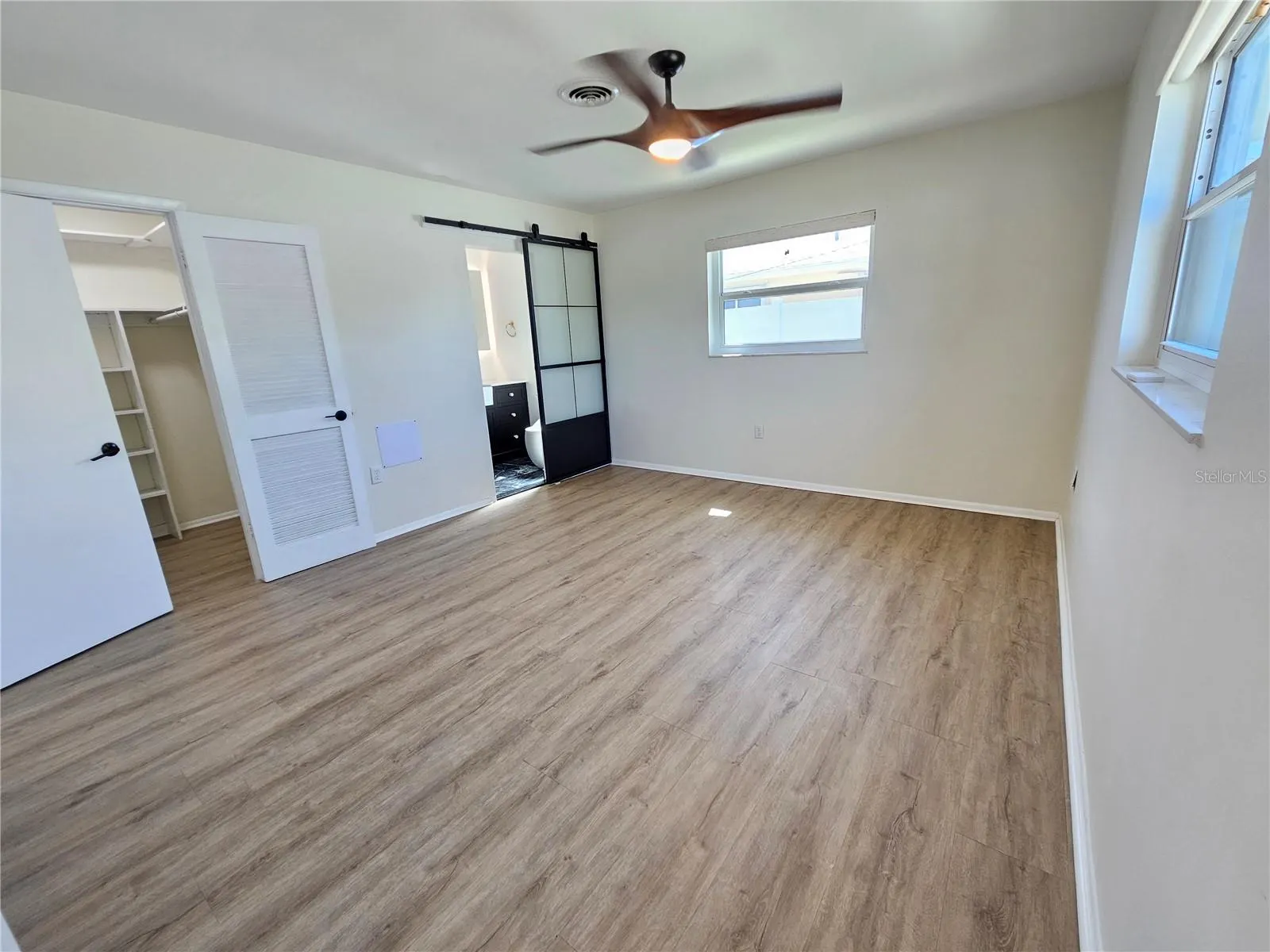 1500 GLENDALE RD