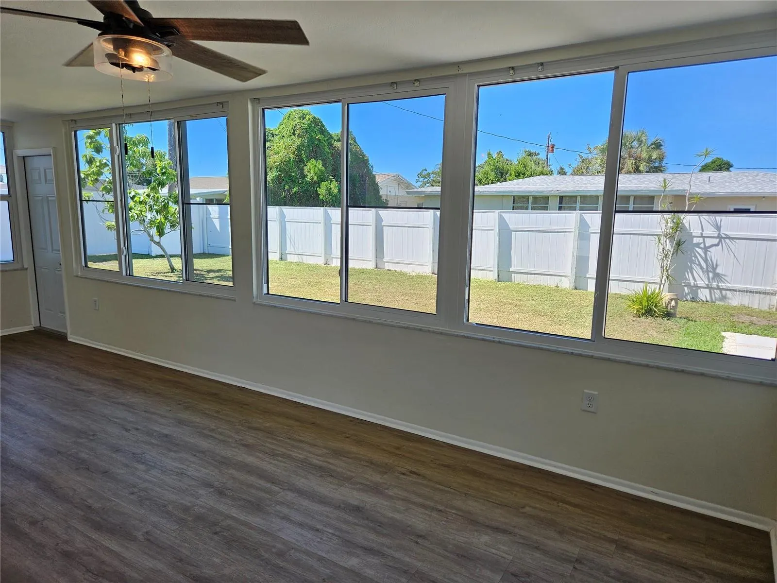 1500 GLENDALE RD