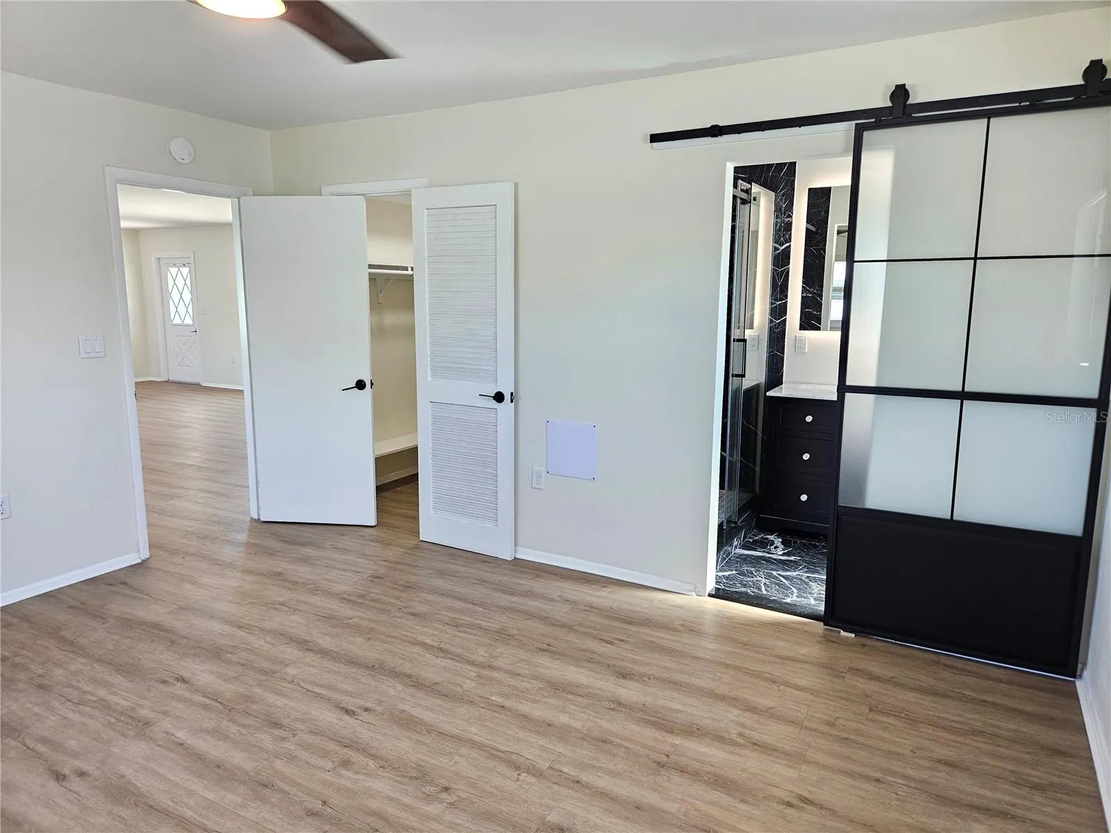 1500 GLENDALE RD