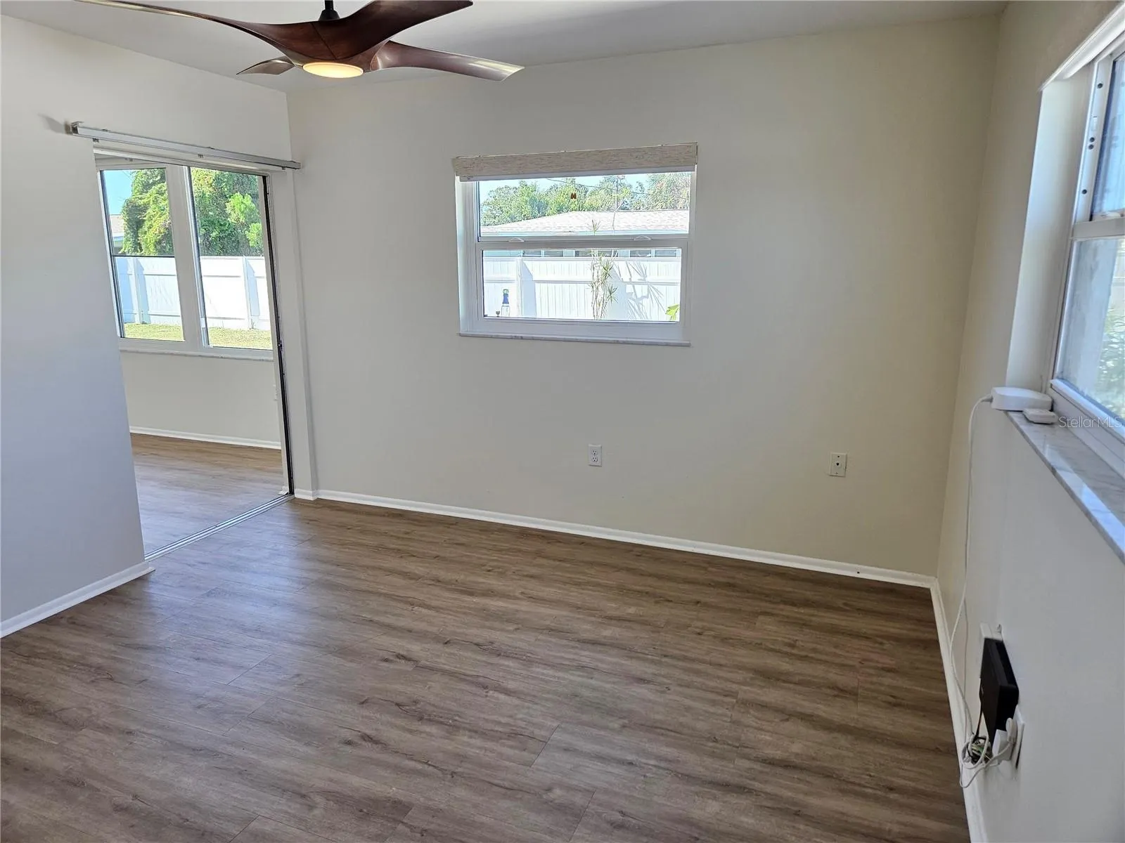 1500 GLENDALE RD