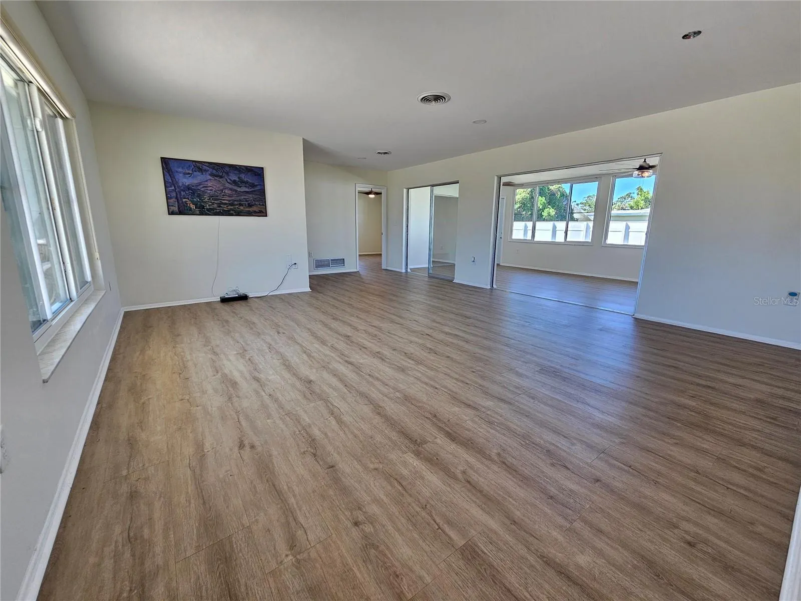 1500 GLENDALE RD