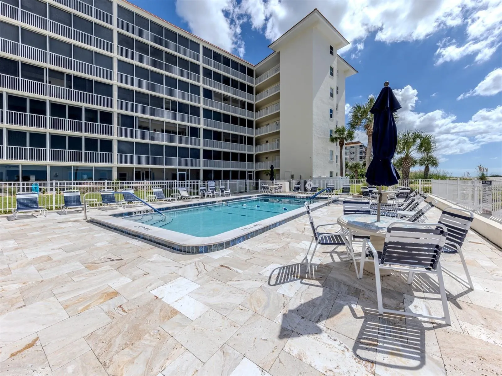 1150 TARPON CENTER DR #608 (6-H), #608 (6-H)