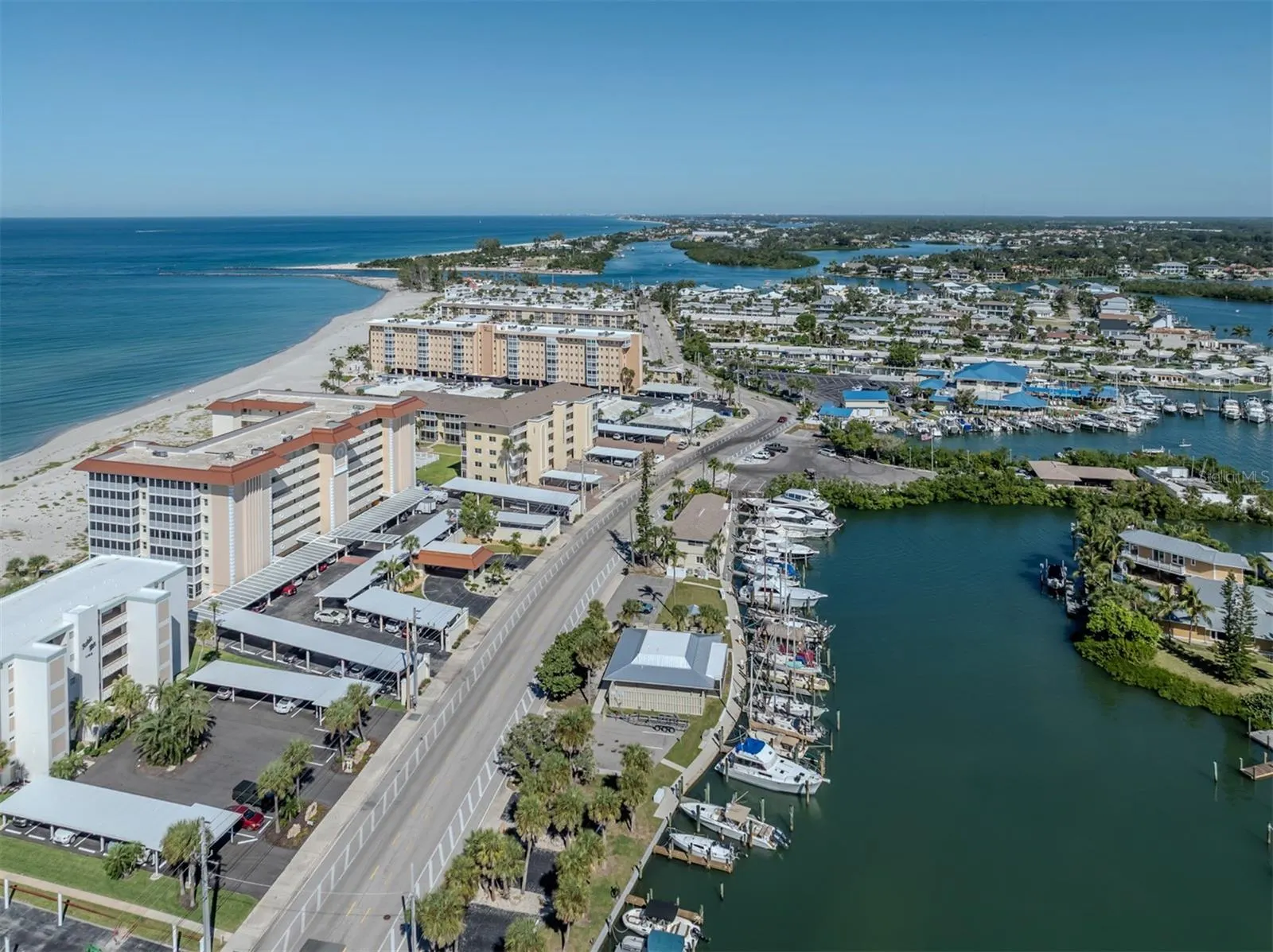 1150 TARPON CENTER DR #608 (6-H), #608 (6-H)