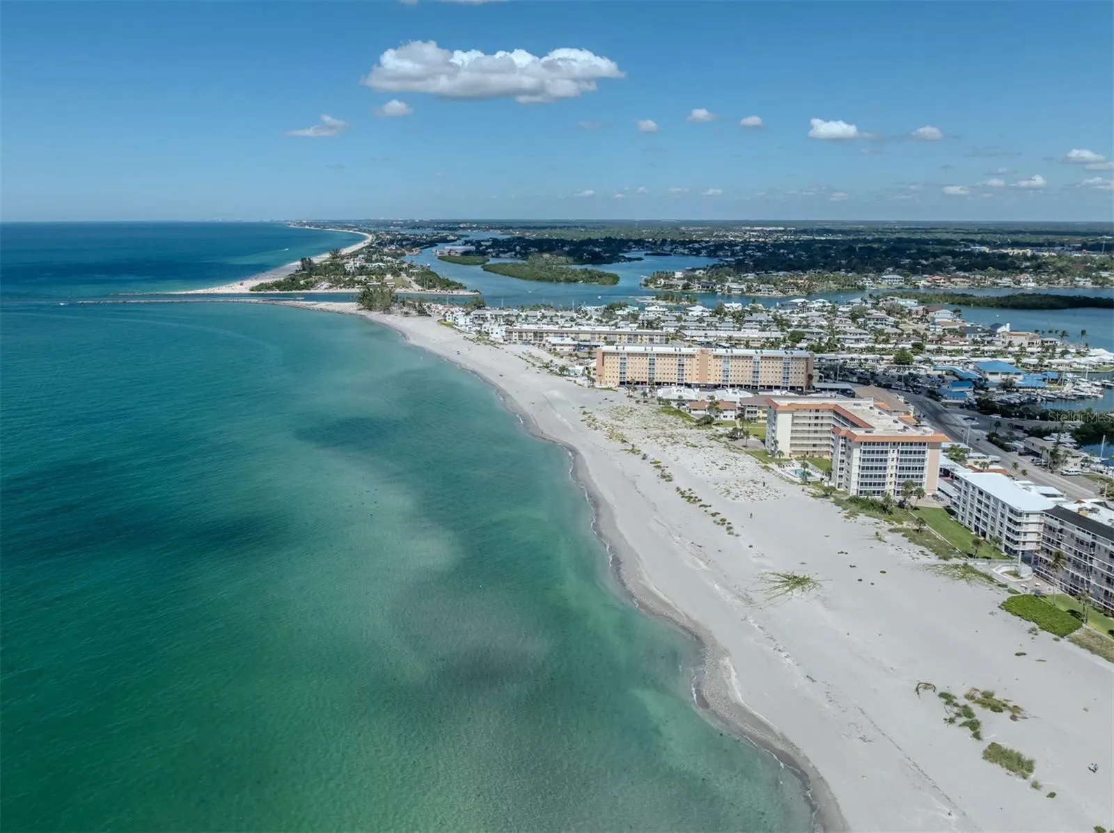 1150 TARPON CENTER DR #608 (6-H), #608 (6-H)