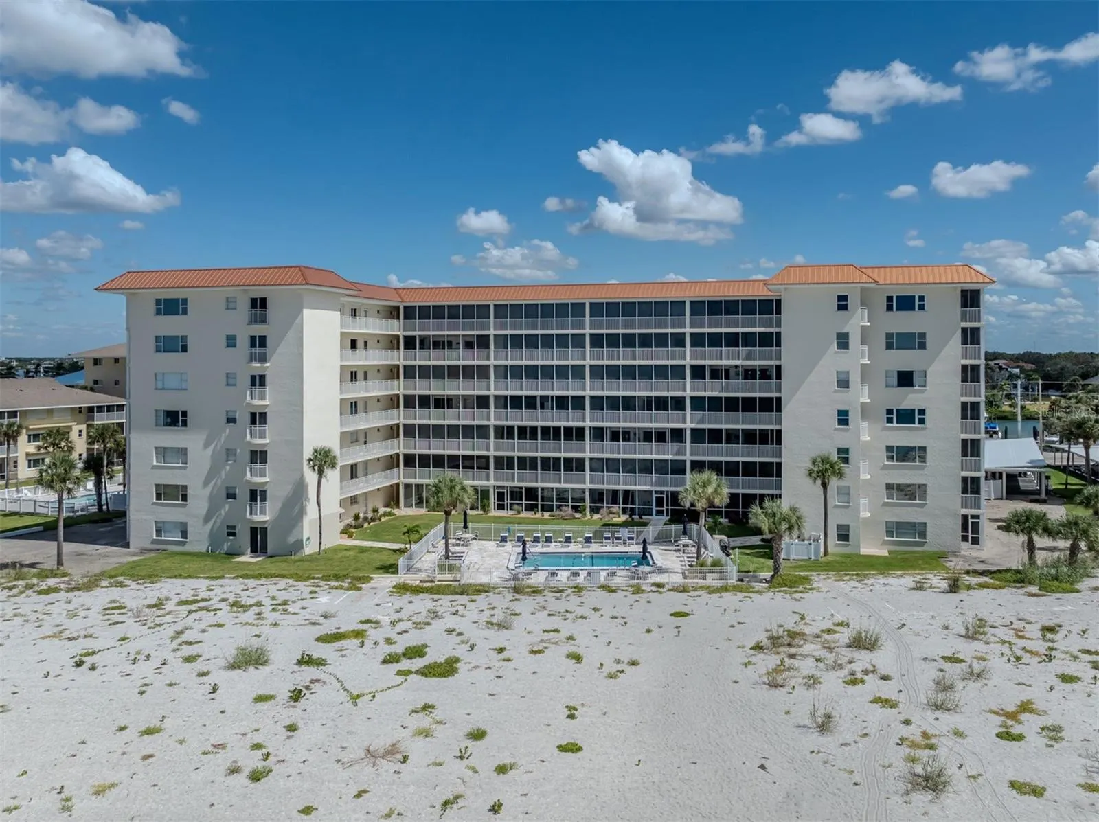 1150 TARPON CENTER DR #608 (6-H), #608 (6-H)