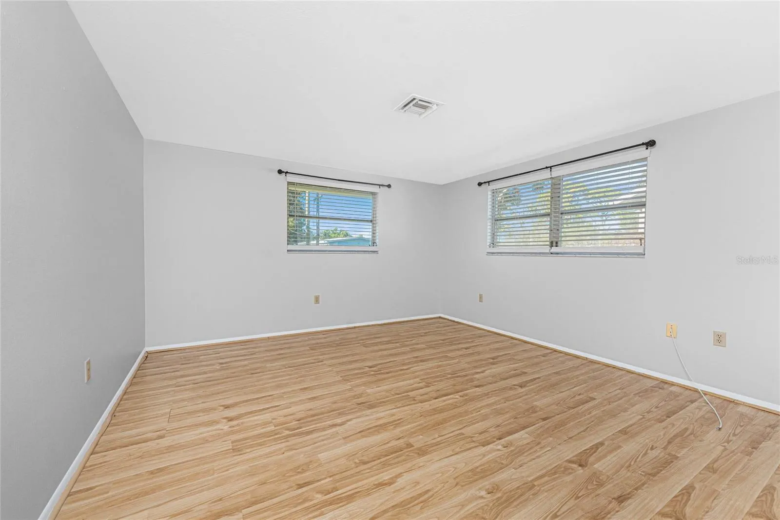 3565 STERLING RD