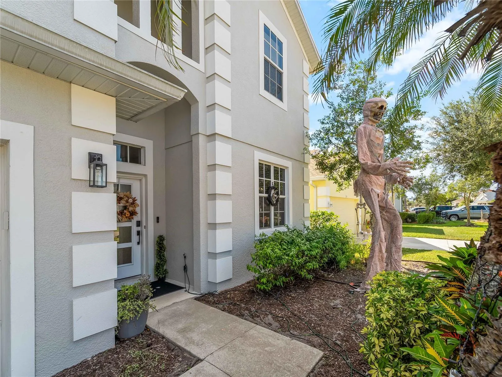 1812 SCARLETT AVE
