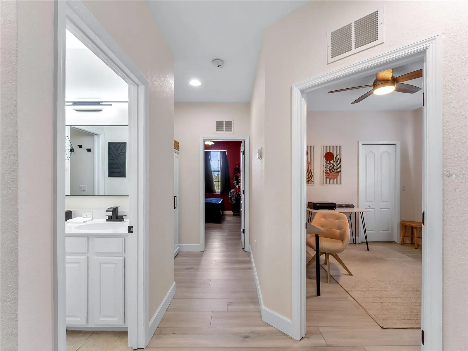 1812 SCARLETT AVE