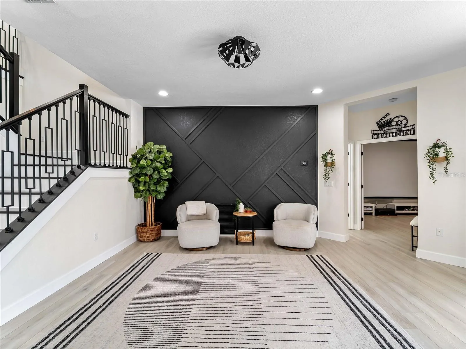 1812 SCARLETT AVE