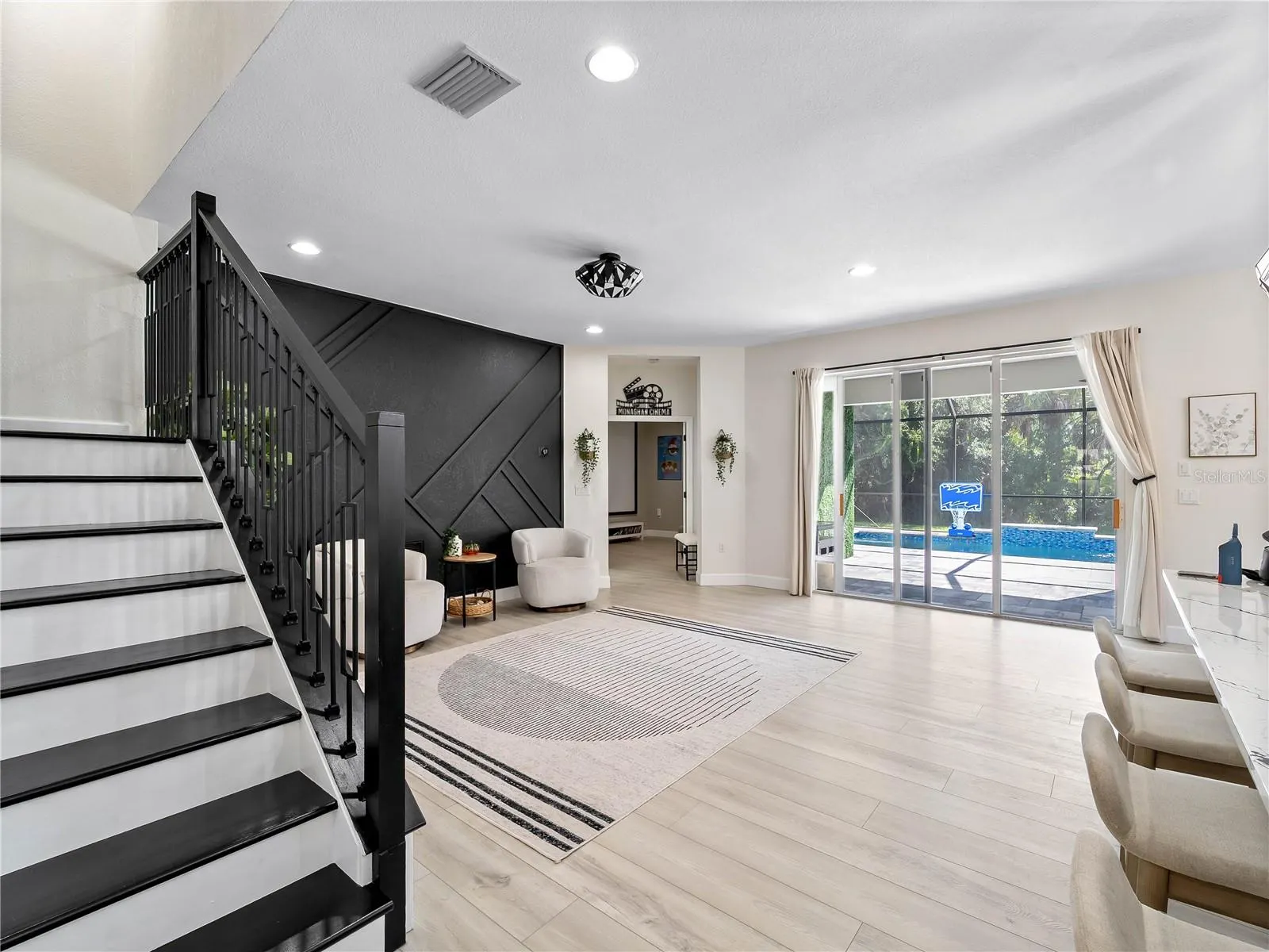1812 SCARLETT AVE