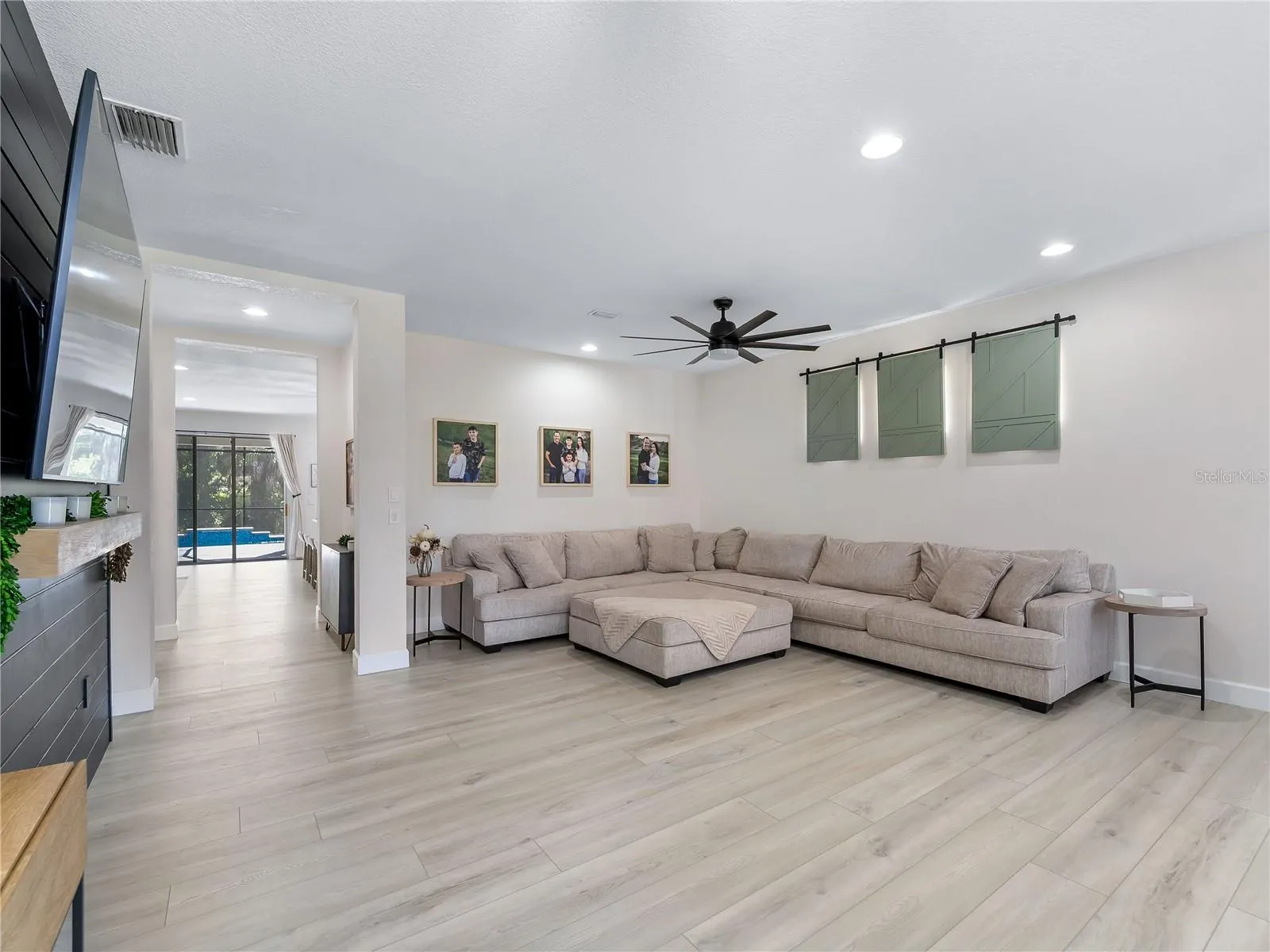 1812 SCARLETT AVE