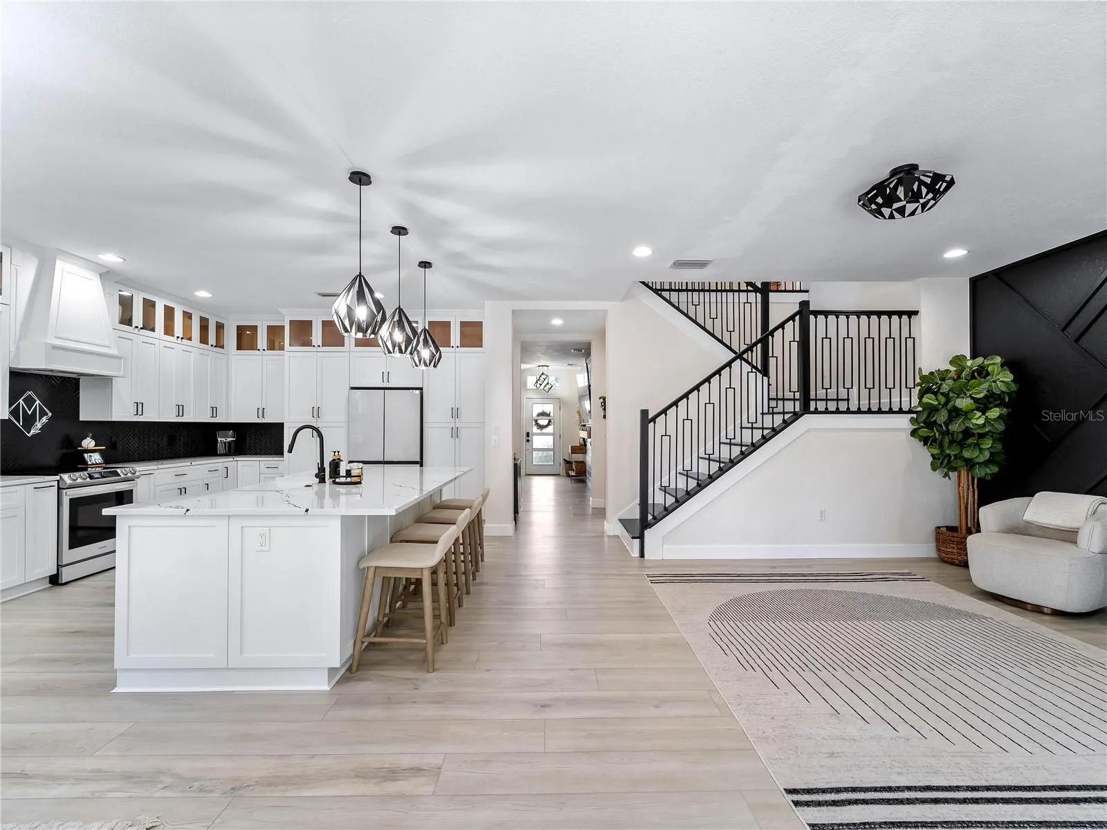 1812 SCARLETT AVE