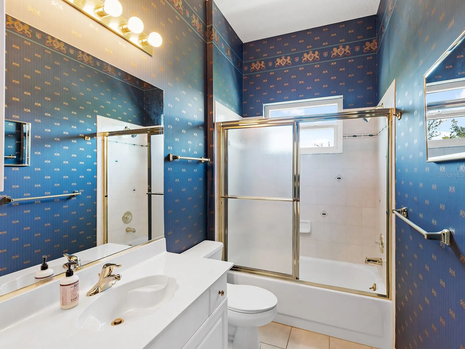 643 CROSSFIELD CIR #13, #13