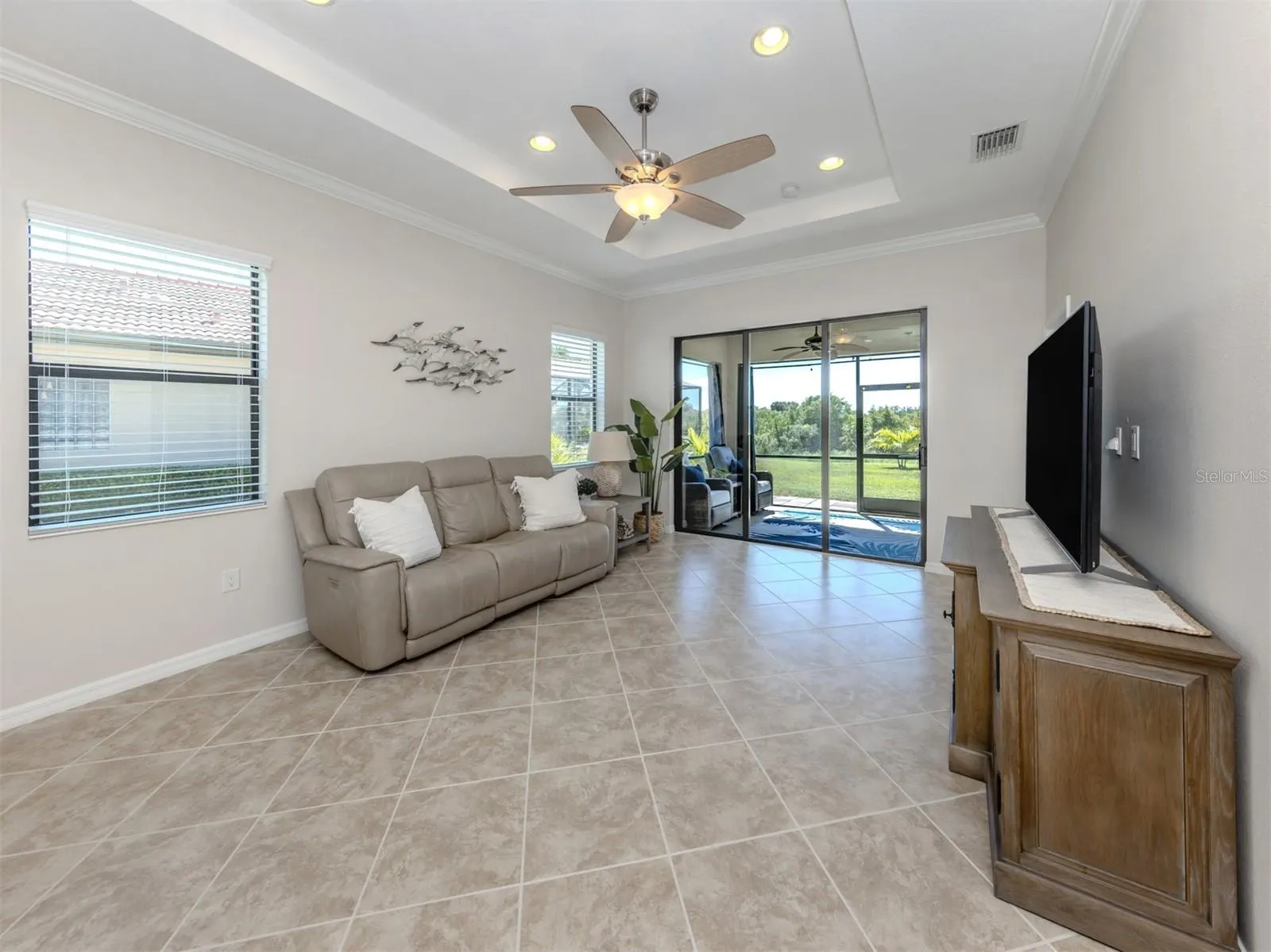 10489 CROOKED CREEK DR