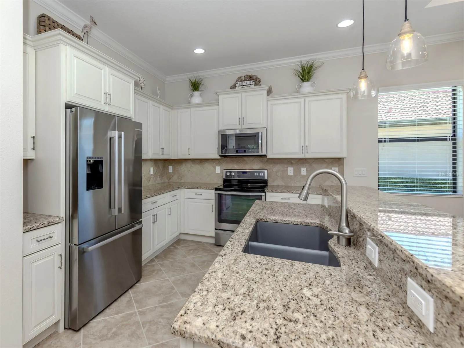 10489 CROOKED CREEK DR