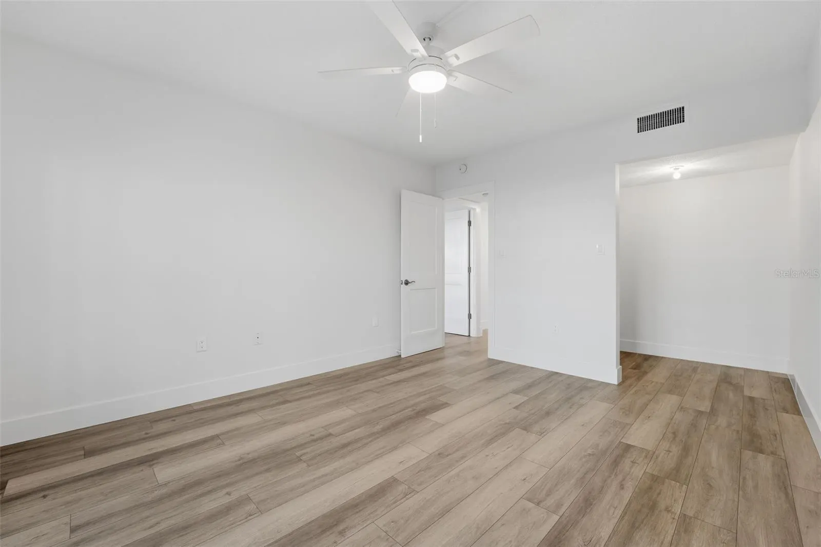 1150 TARPON CENTER DR #101, 1-A #101, 1-A