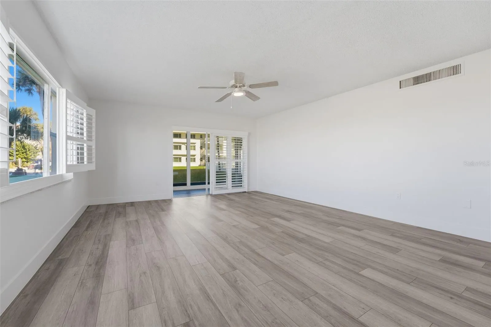 1150 TARPON CENTER DR #101, 1-A #101, 1-A