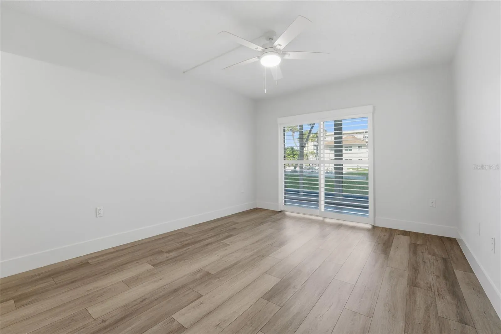 1150 TARPON CENTER DR #101, 1-A #101, 1-A