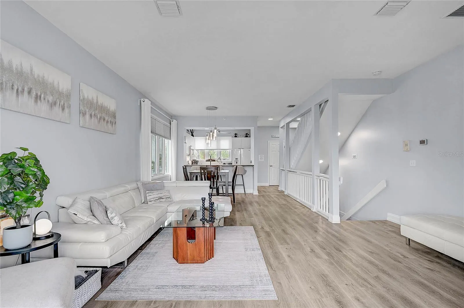 508 FOREST WAY