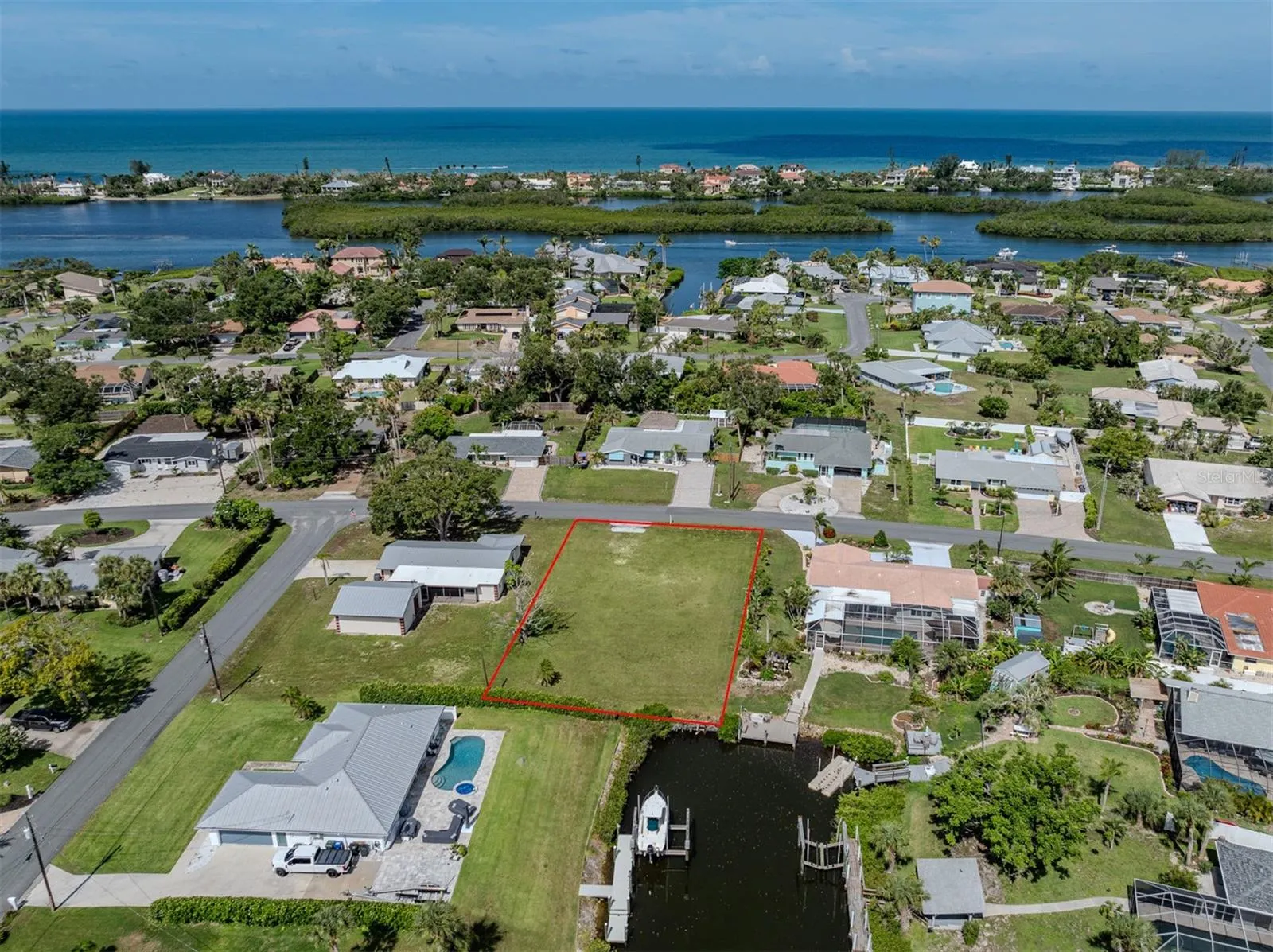 458 N SHORE DR