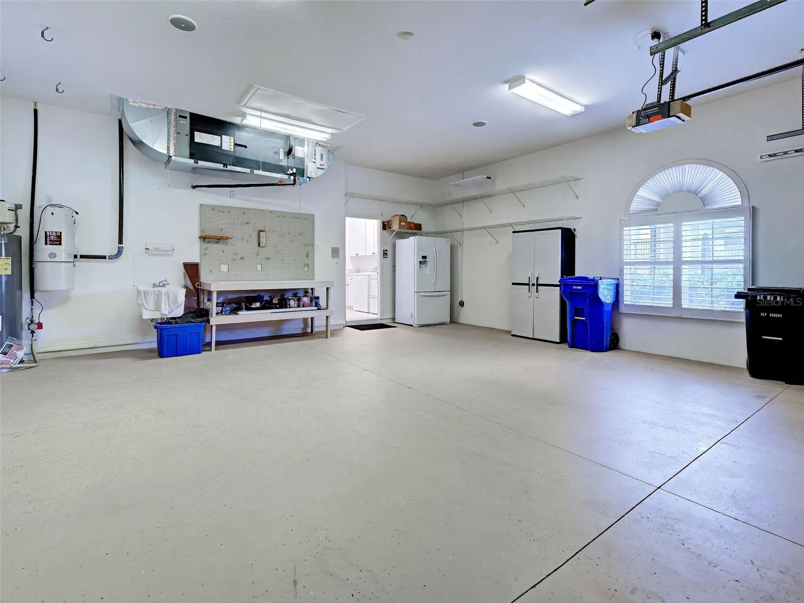 692 EGRET WALK LN
