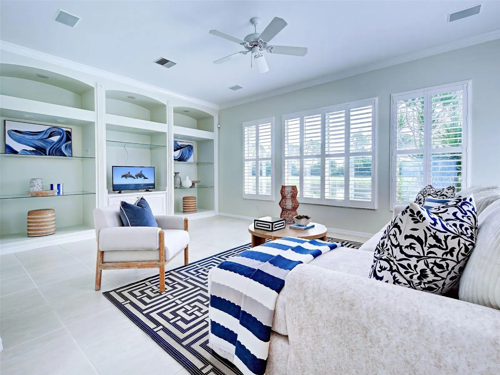 692 EGRET WALK LN