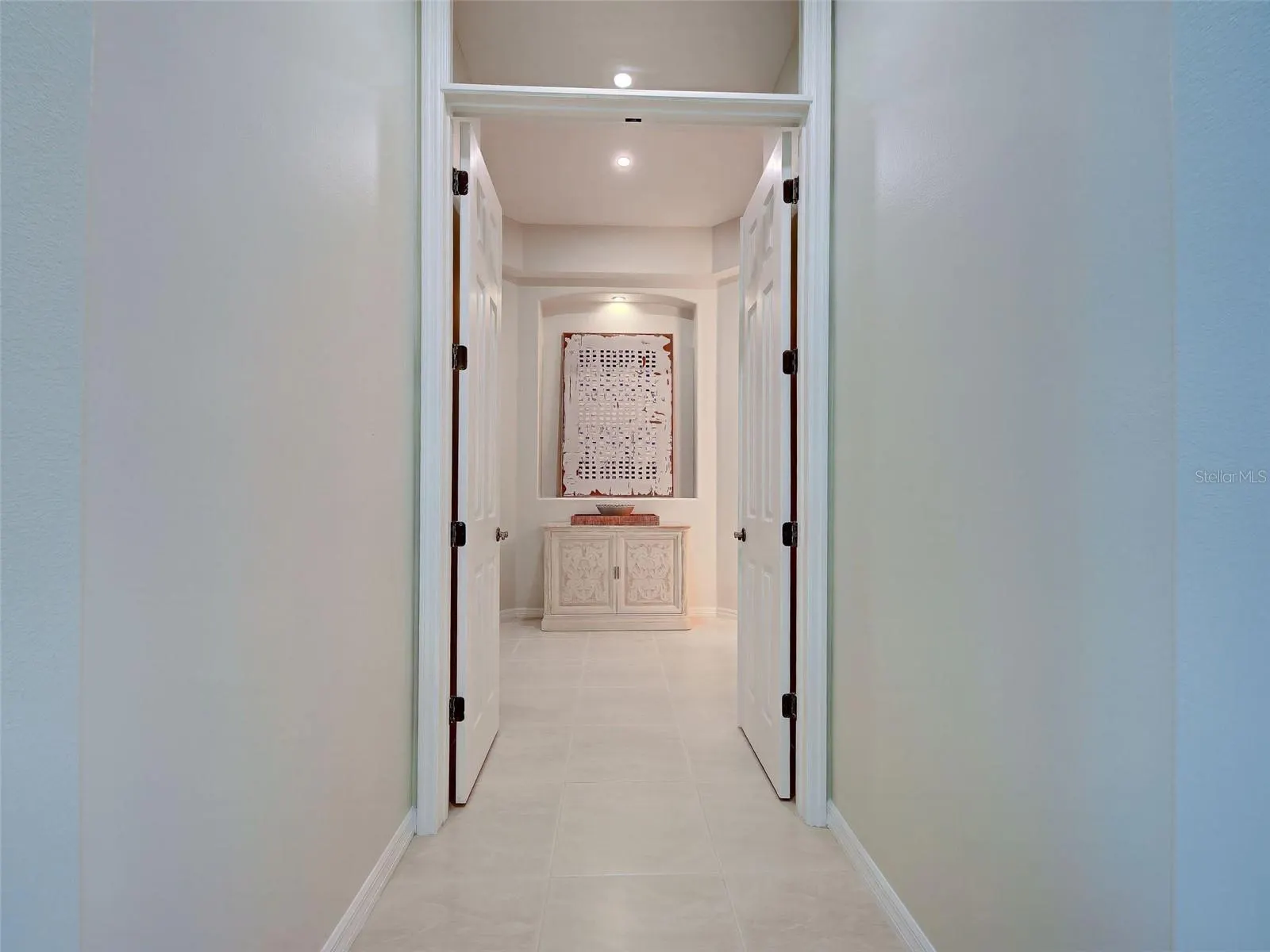 692 EGRET WALK LN