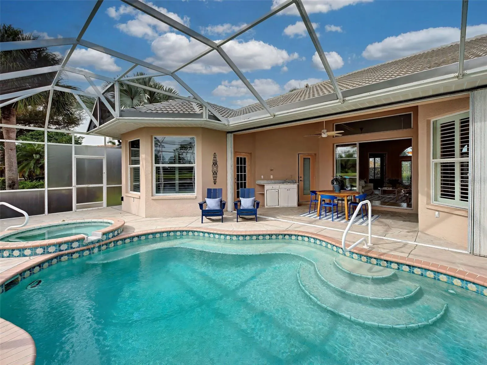 692 EGRET WALK LN