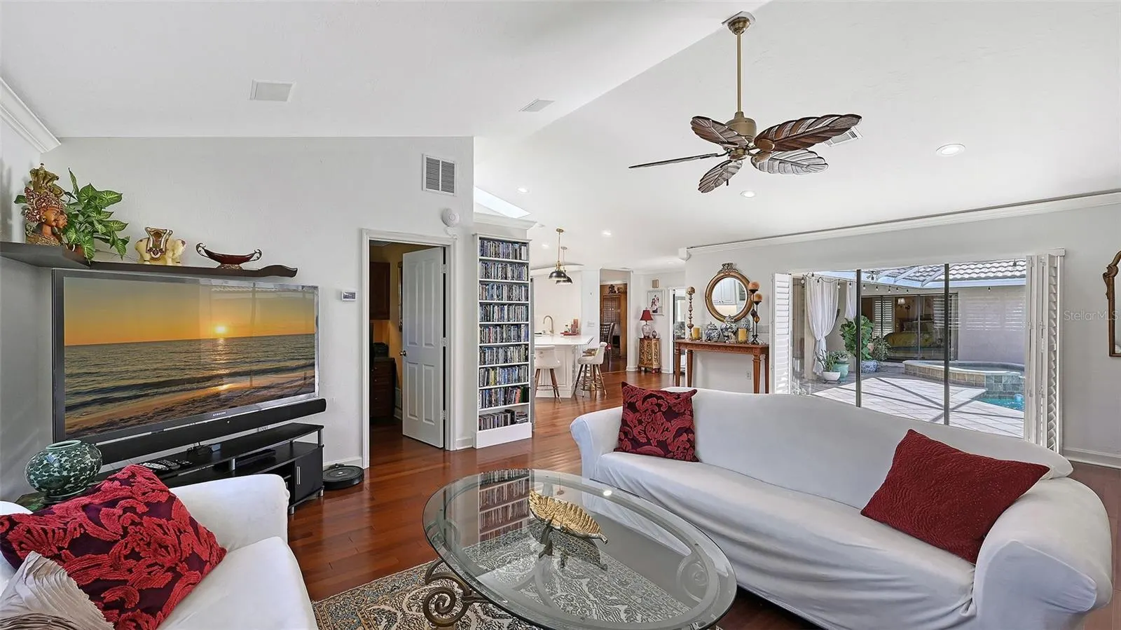 1109 DELACROIX CIR