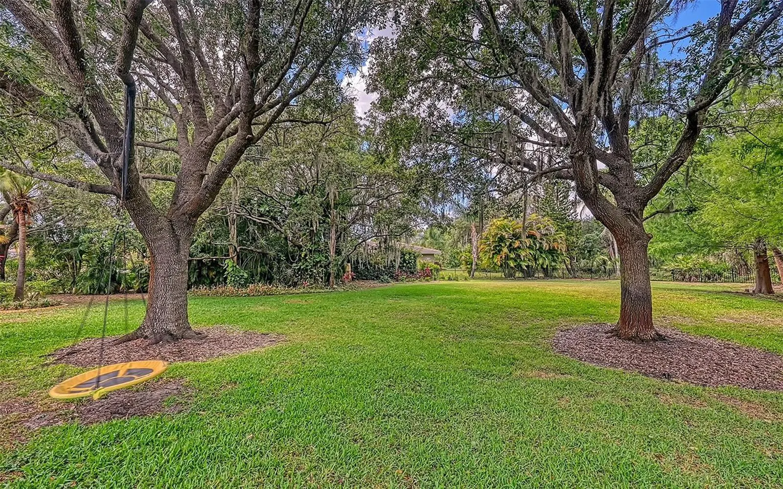 1109 DELACROIX CIR