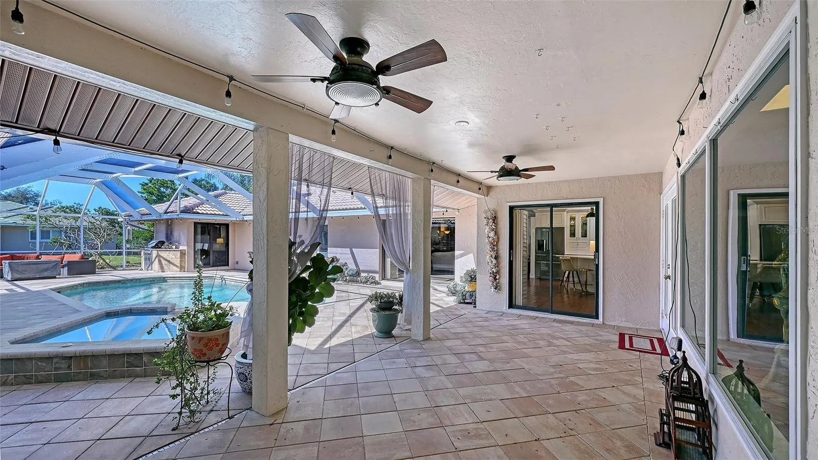 1109 DELACROIX CIR