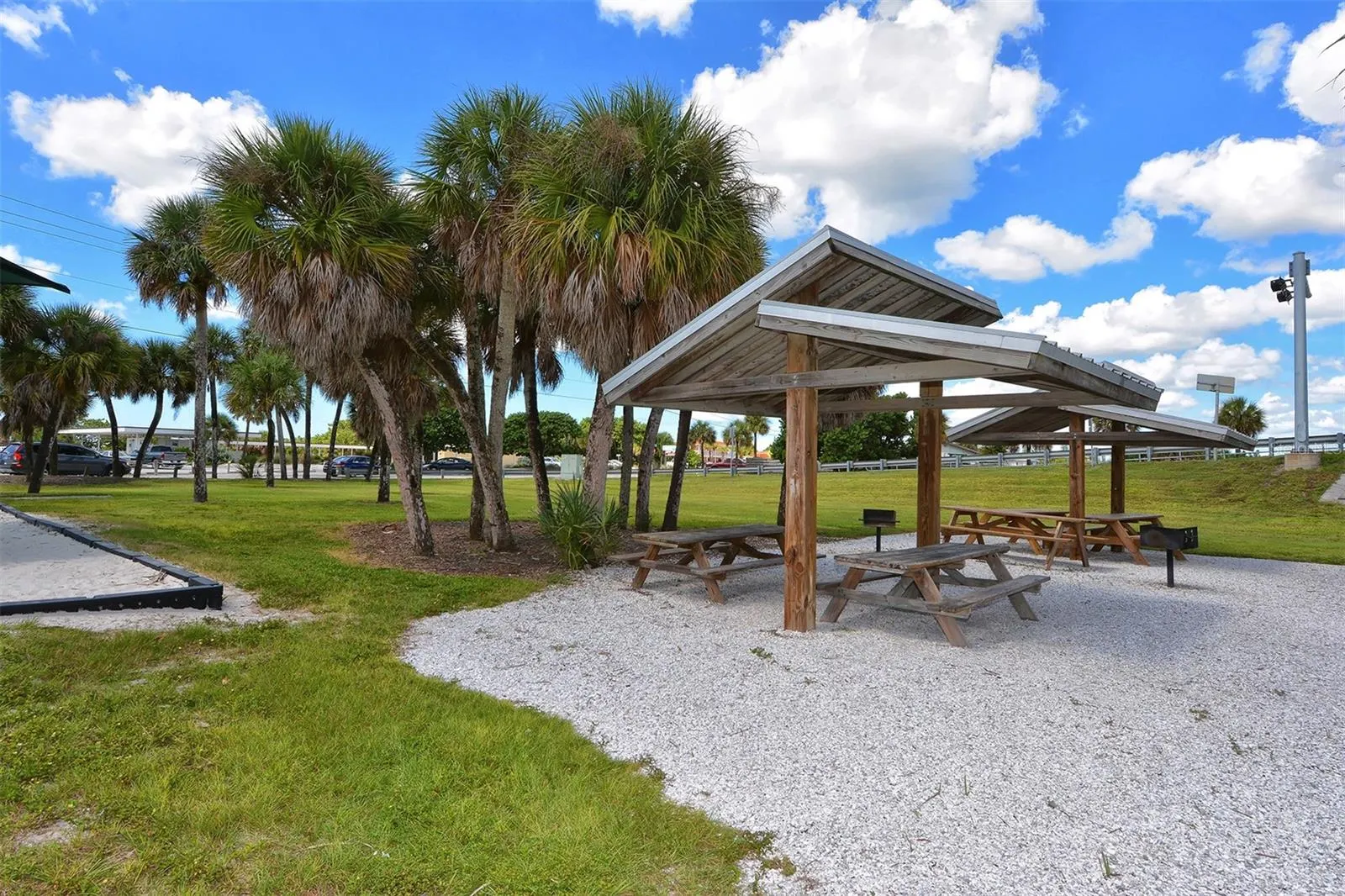 1109 DELACROIX CIR