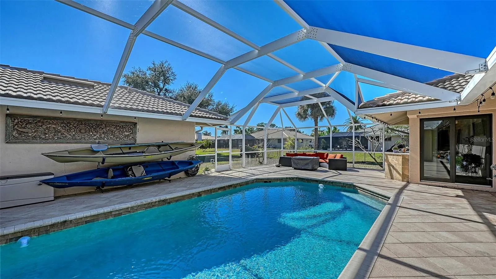 1109 DELACROIX CIR