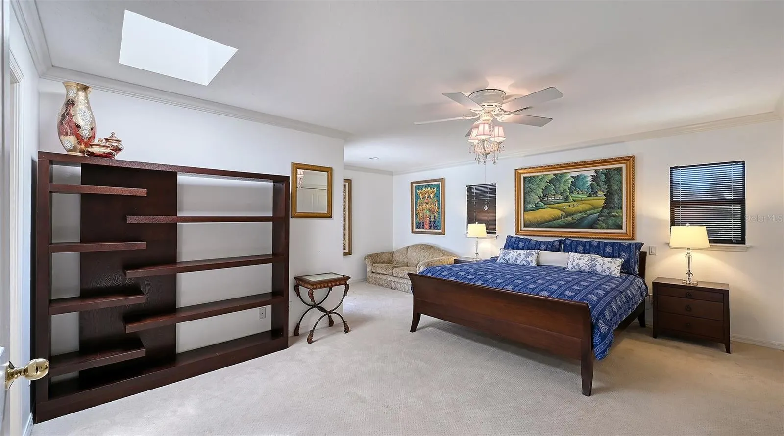 1109 DELACROIX CIR