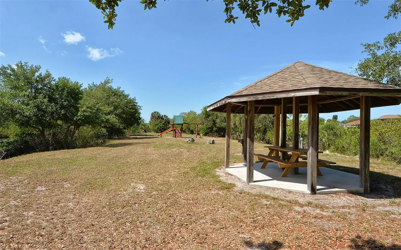 1109 DELACROIX CIR
