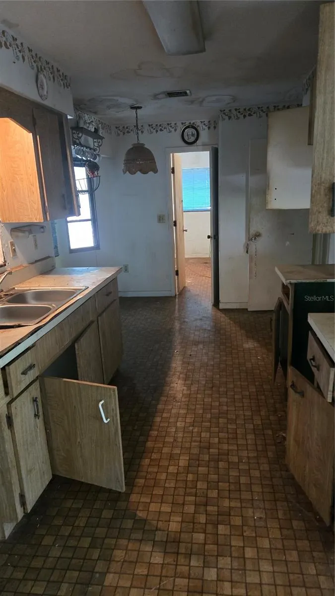 220 MOUNT PLEASANT RD