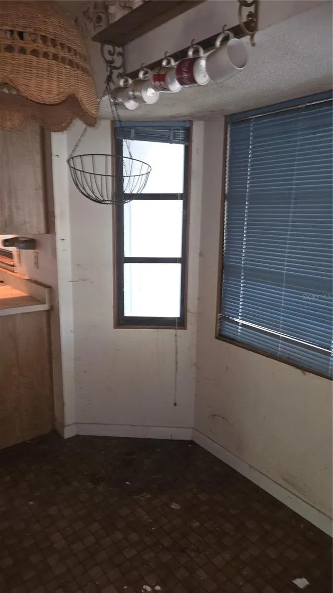 220 MOUNT PLEASANT RD