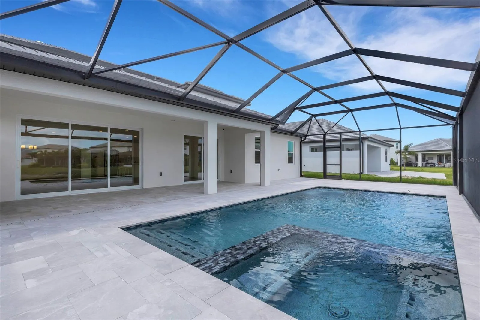 1669 LUGANO CIR
