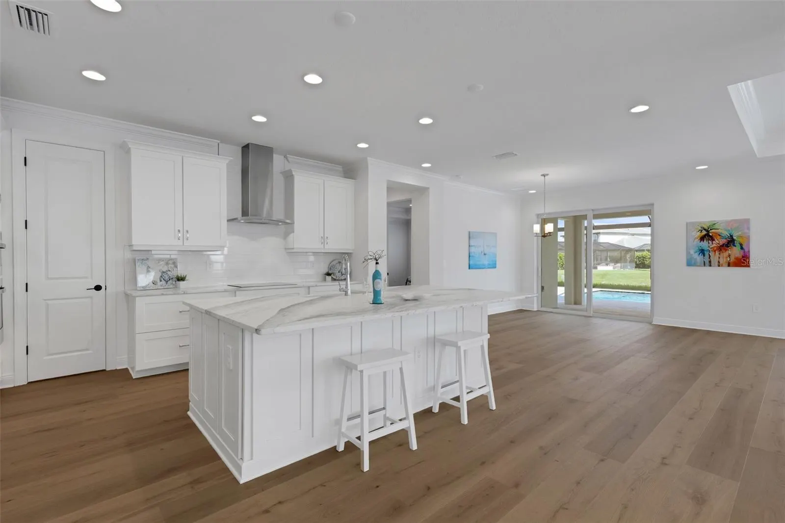 1669 LUGANO CIR