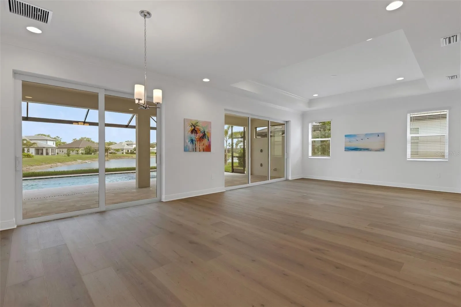 1669 LUGANO CIR