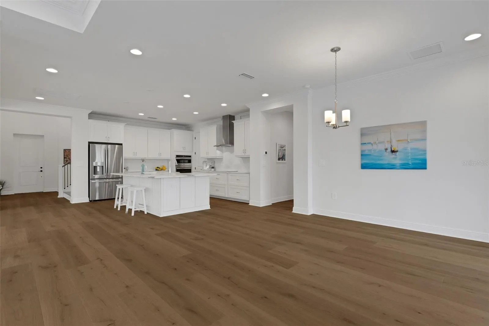 1669 LUGANO CIR